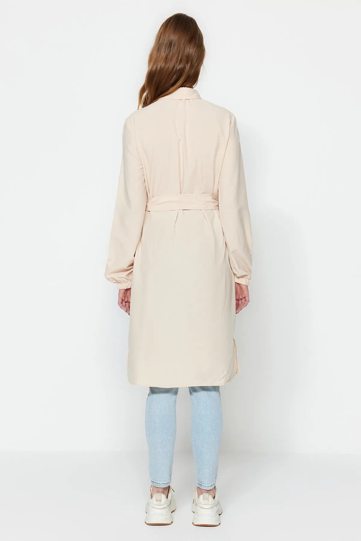 Trendyol Modest  Steinfarbene Hemdmütze aus gewebter Baumwolle mit Gürtel und Tasche TCTSS23TG00023