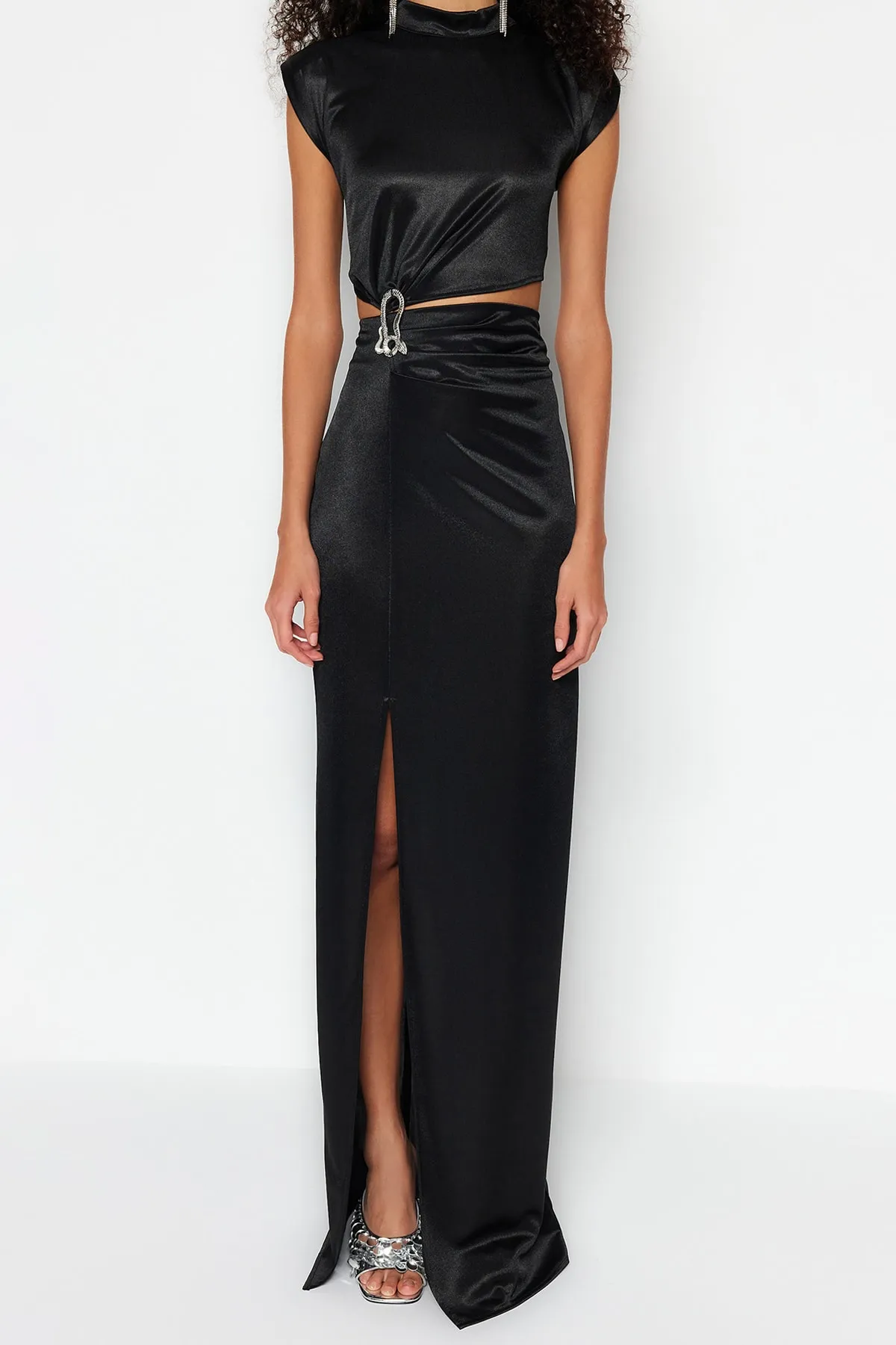 Trendyol Collection  Schwarzes langes Abendkleid TPRSS23AE00157