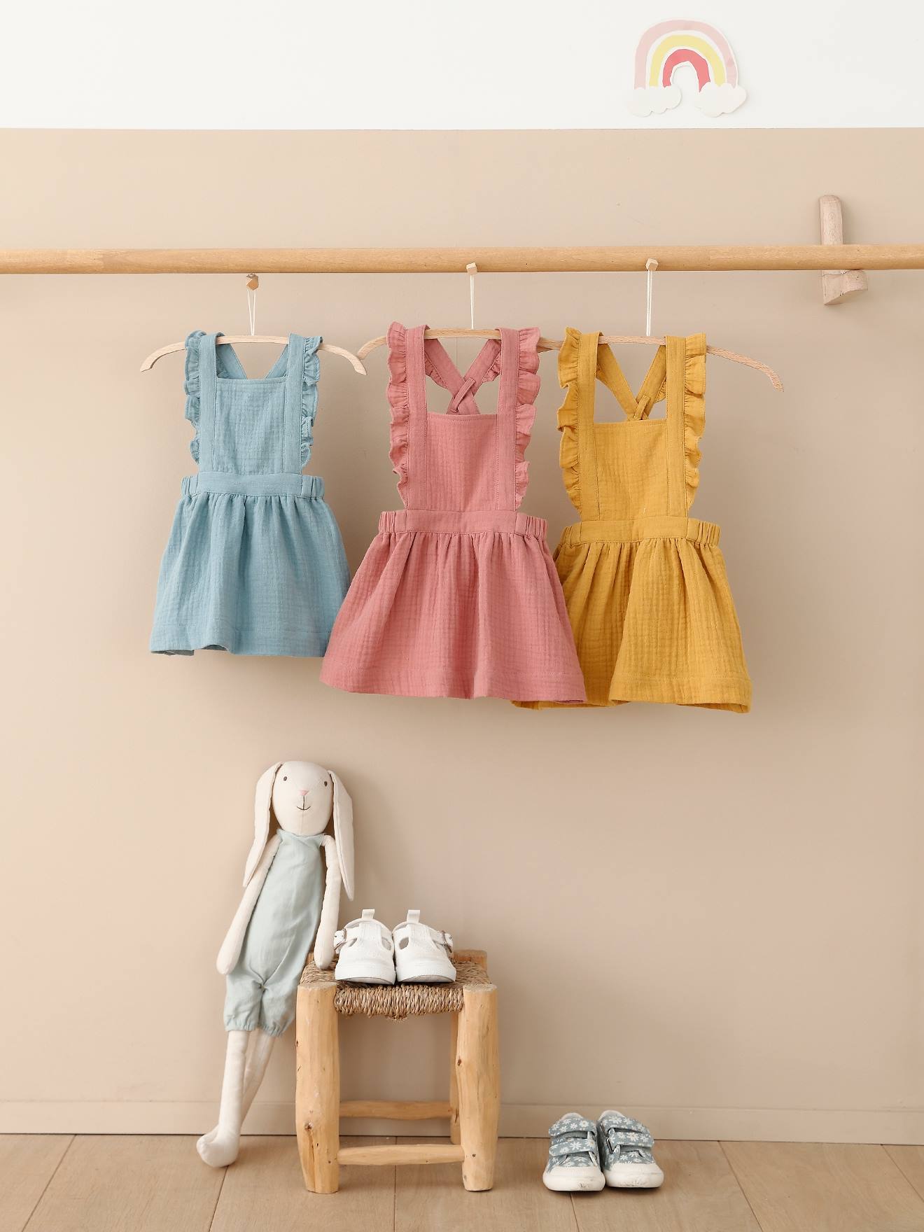 Robe-salopette en gaze de coton bébé caramel