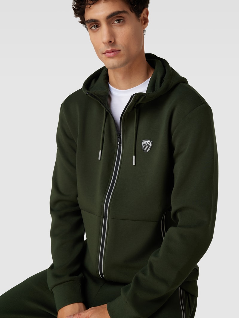 Sweatjacke mit Kontrastpaspeln in olivgrün