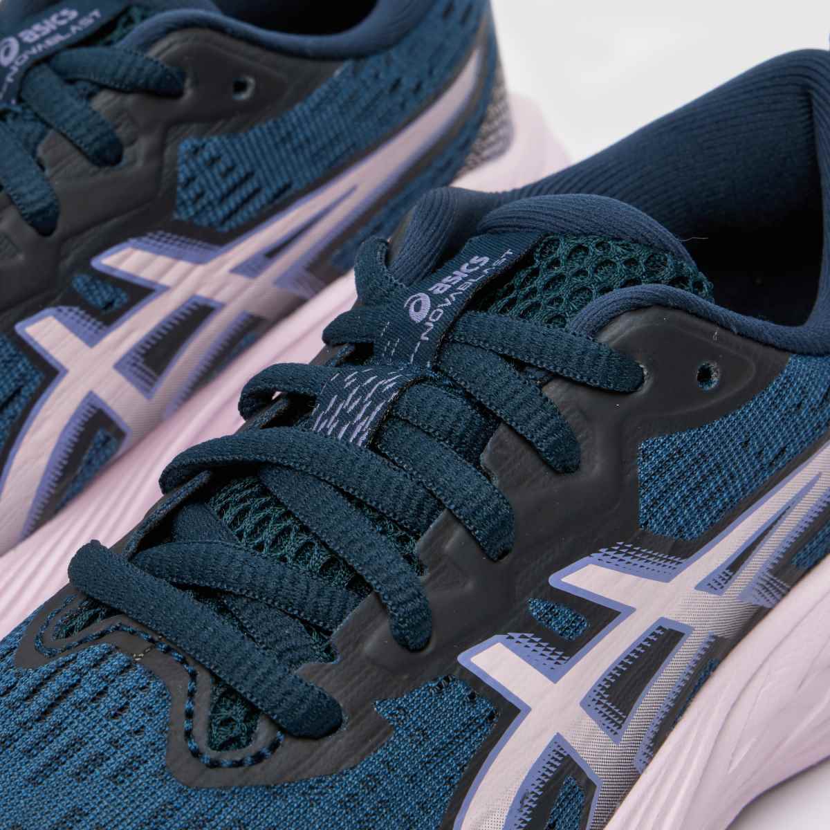 ASICS marinblå multifärgade novablast 4 gs flickor junior träningsskor