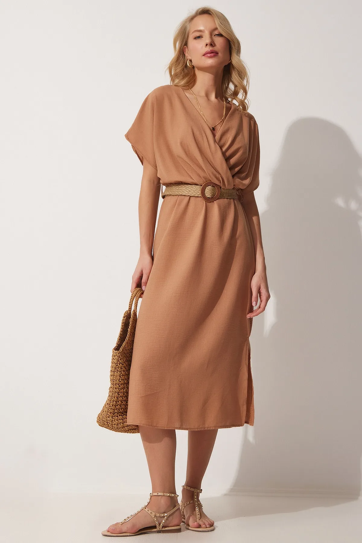 Happiness İstanbul  Sommer-Ayrobin-Kleid für Damen mit Biskuitstrohgürtel und Gürtel ZH00022
