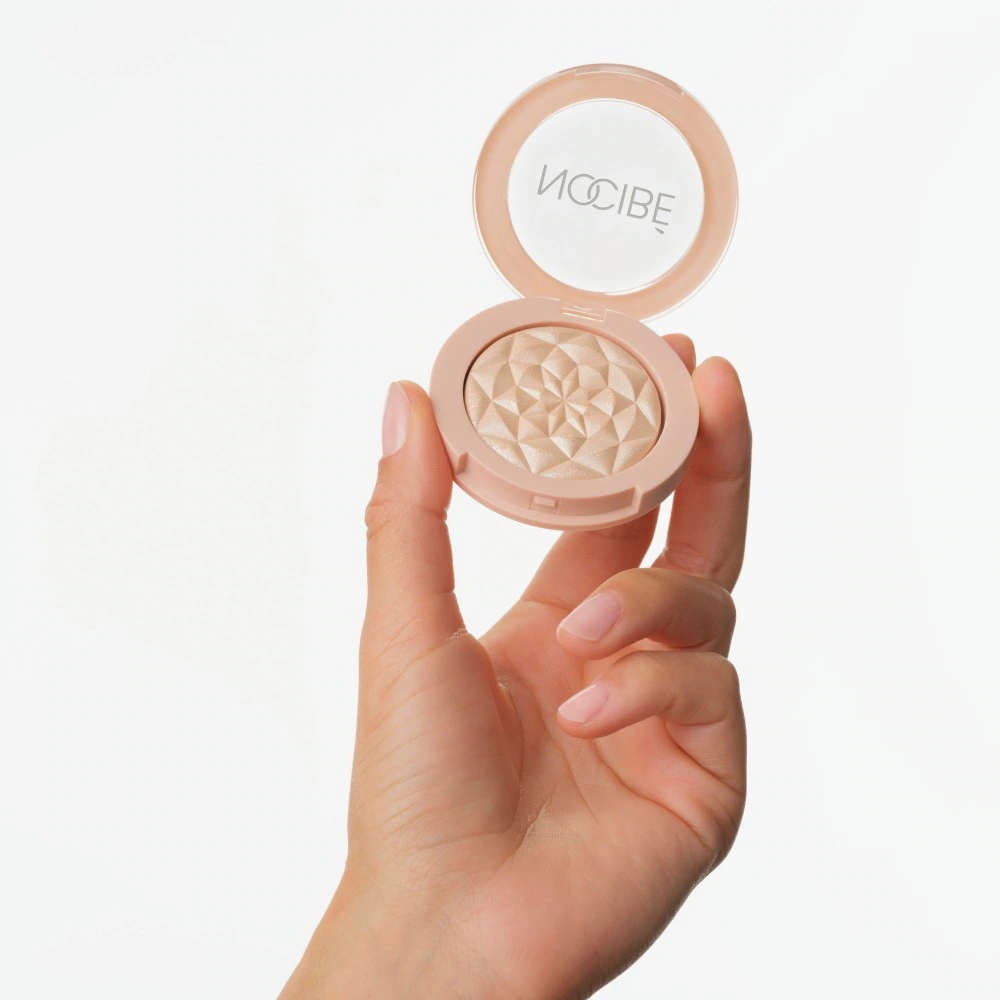 Nocibé Highlighting Powder – puder rozświetlający o stopniowanym kryciu