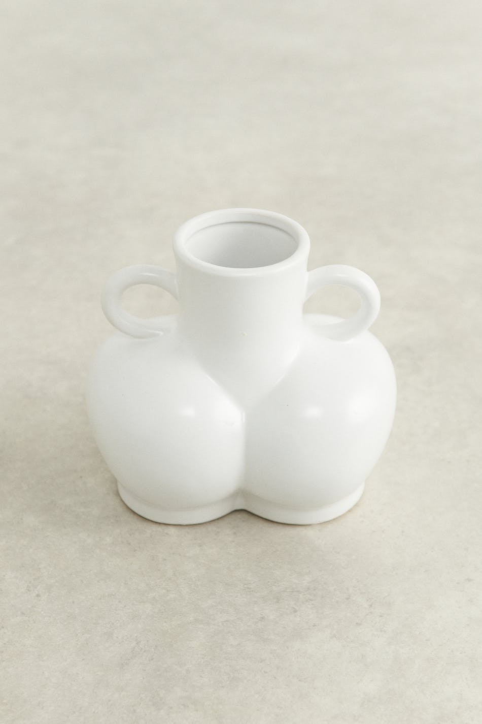 Ceramic hips vase