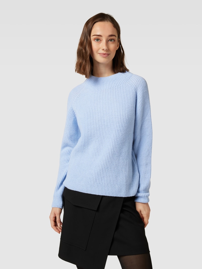 Strickpullover mit Rundhalsausschnitt in hellblau
