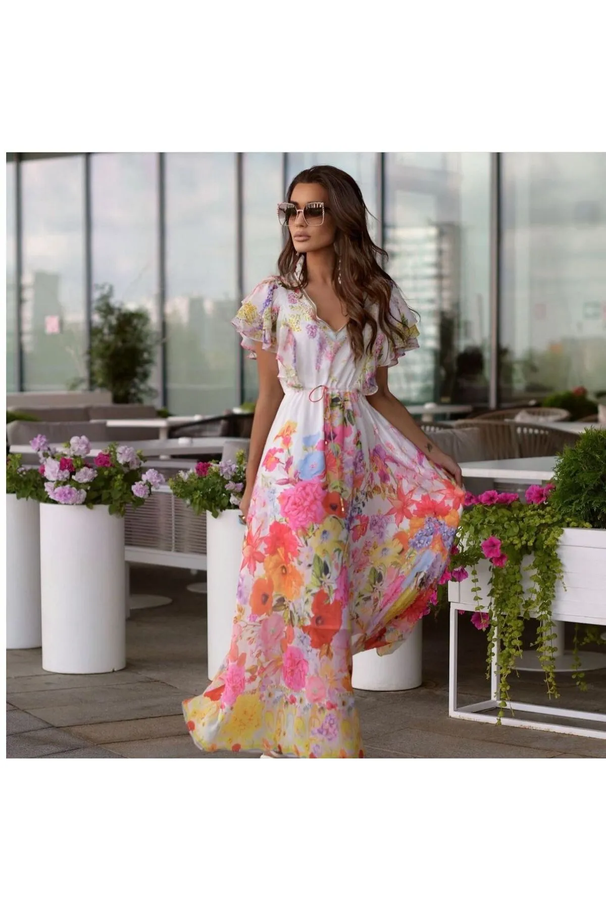 BİKELİFE  Chiffonkleid mit Blumenmuster für Damen, Bindegürtel in der Taille und Rüschendetail