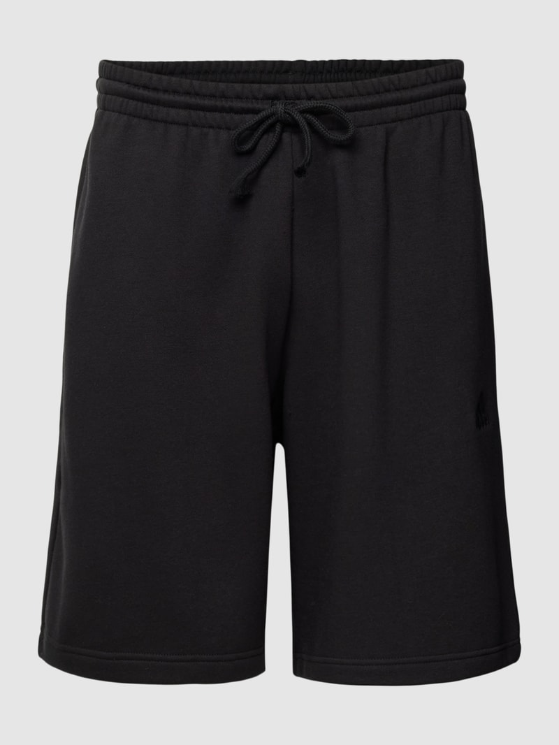 Shorts mit seitlichen Taschen in schwarz