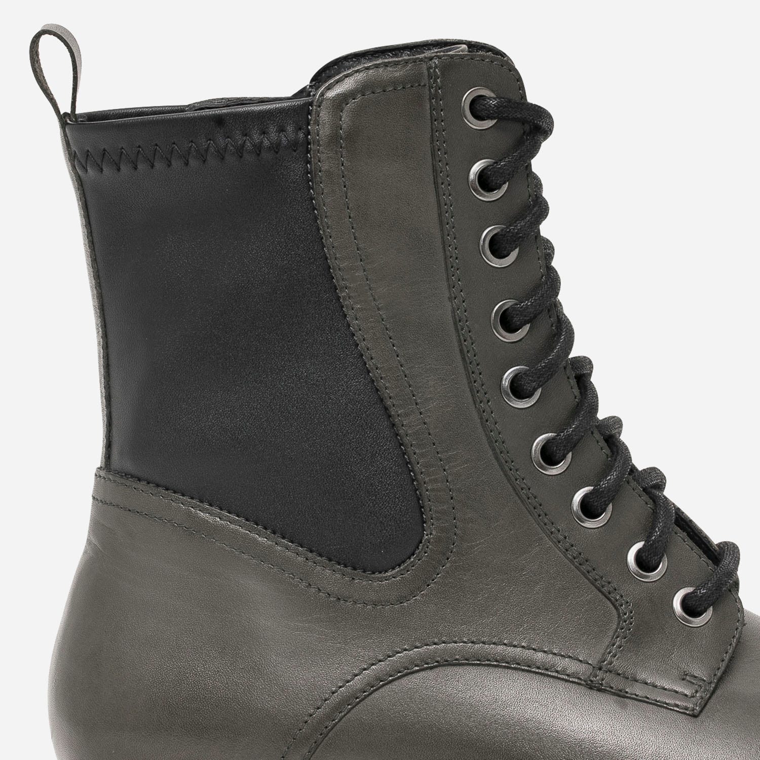 Boots à lacet TEXTO kaki et noir en cuir