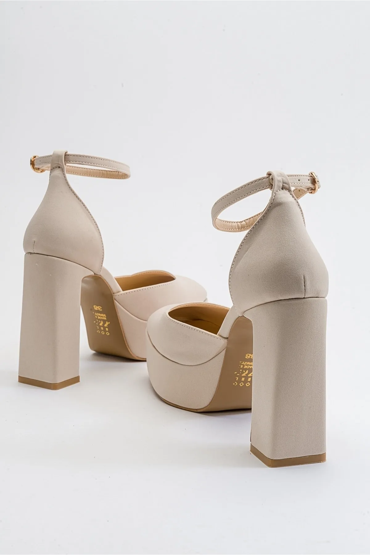 LuviShoes  Damen-Schuhe mit Absatz in Tear-Beige