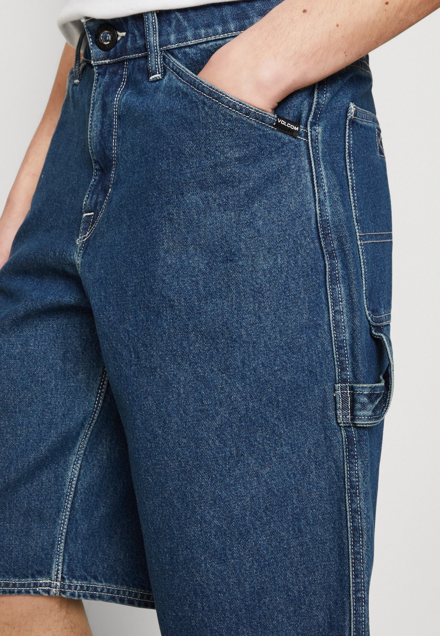 Volcom LABORED UTILITY - Pantalones cortos vaqueros