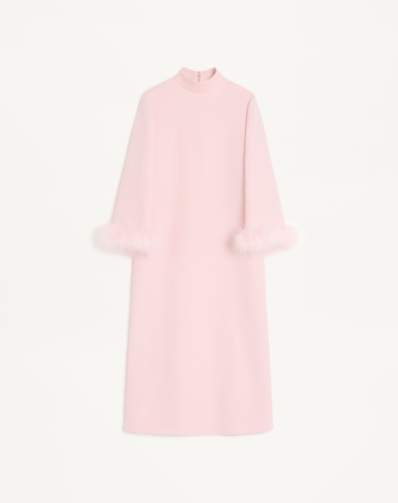 Vestido de crepe de alta costura com penas