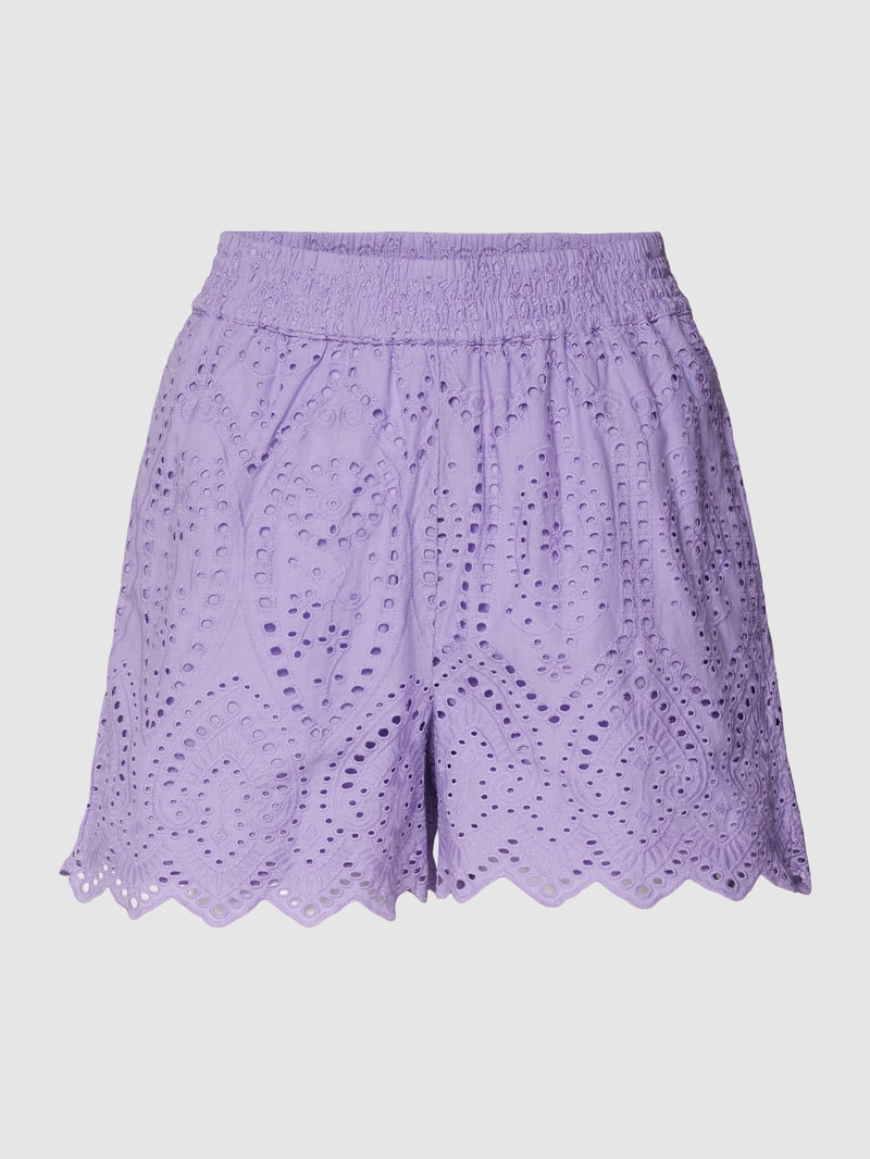 Shorts mit Lochstickerei Modell 'Holi' in flieder