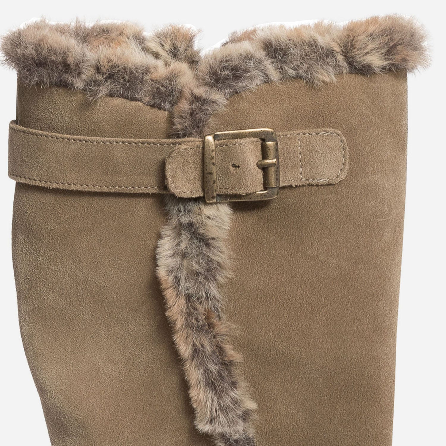Botte taupe en cuir velours fourré