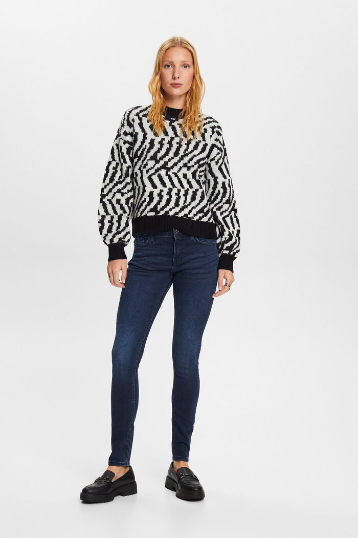 Schmale Jeans mit mittlerer Bundhöhe