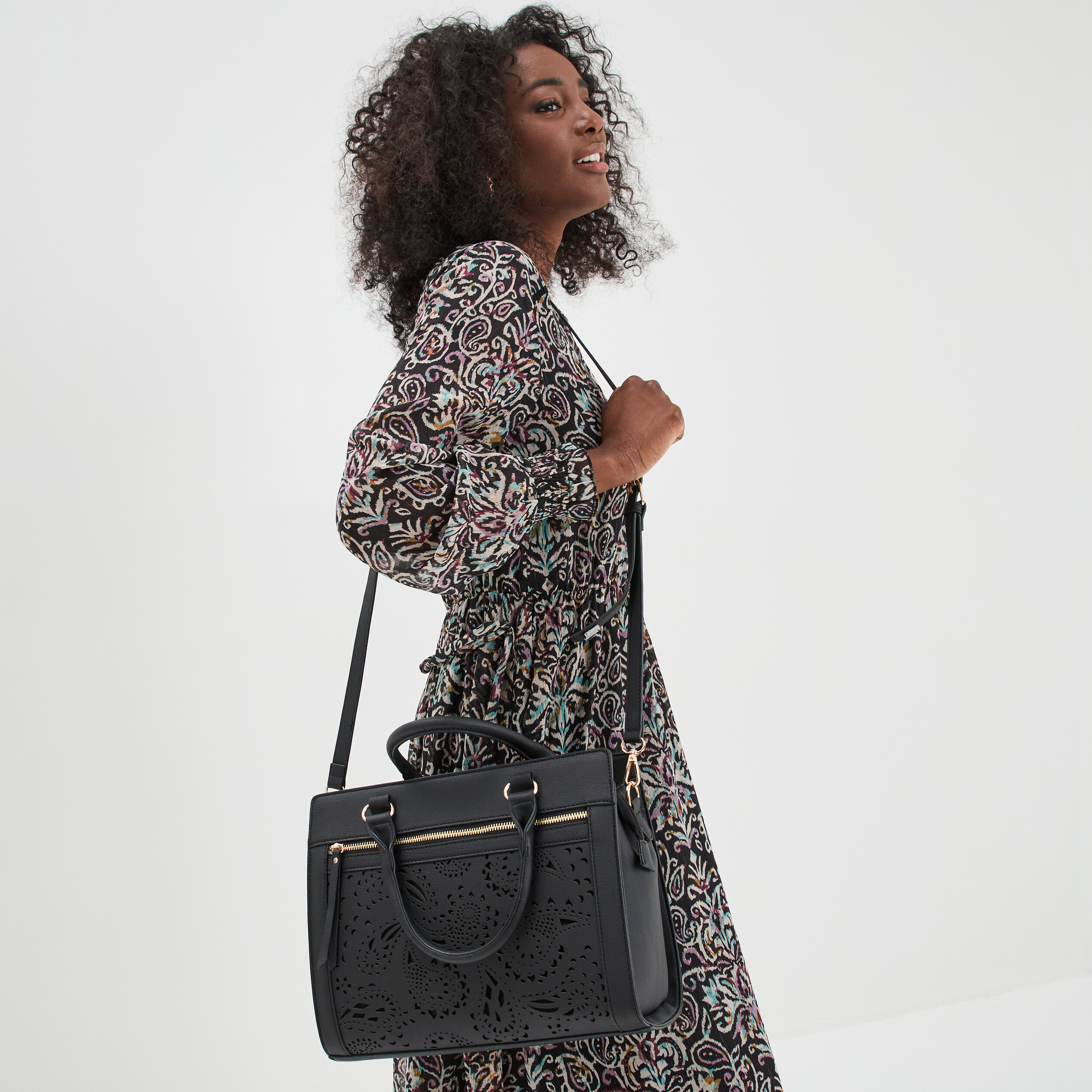 Sac rectangulaire ajouré noir femme | La Halle