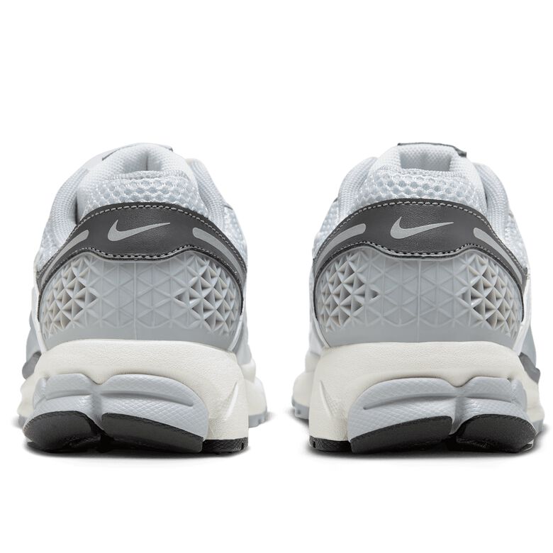 NIKE Zoom Vomero 5 pure platinum/metallic silver