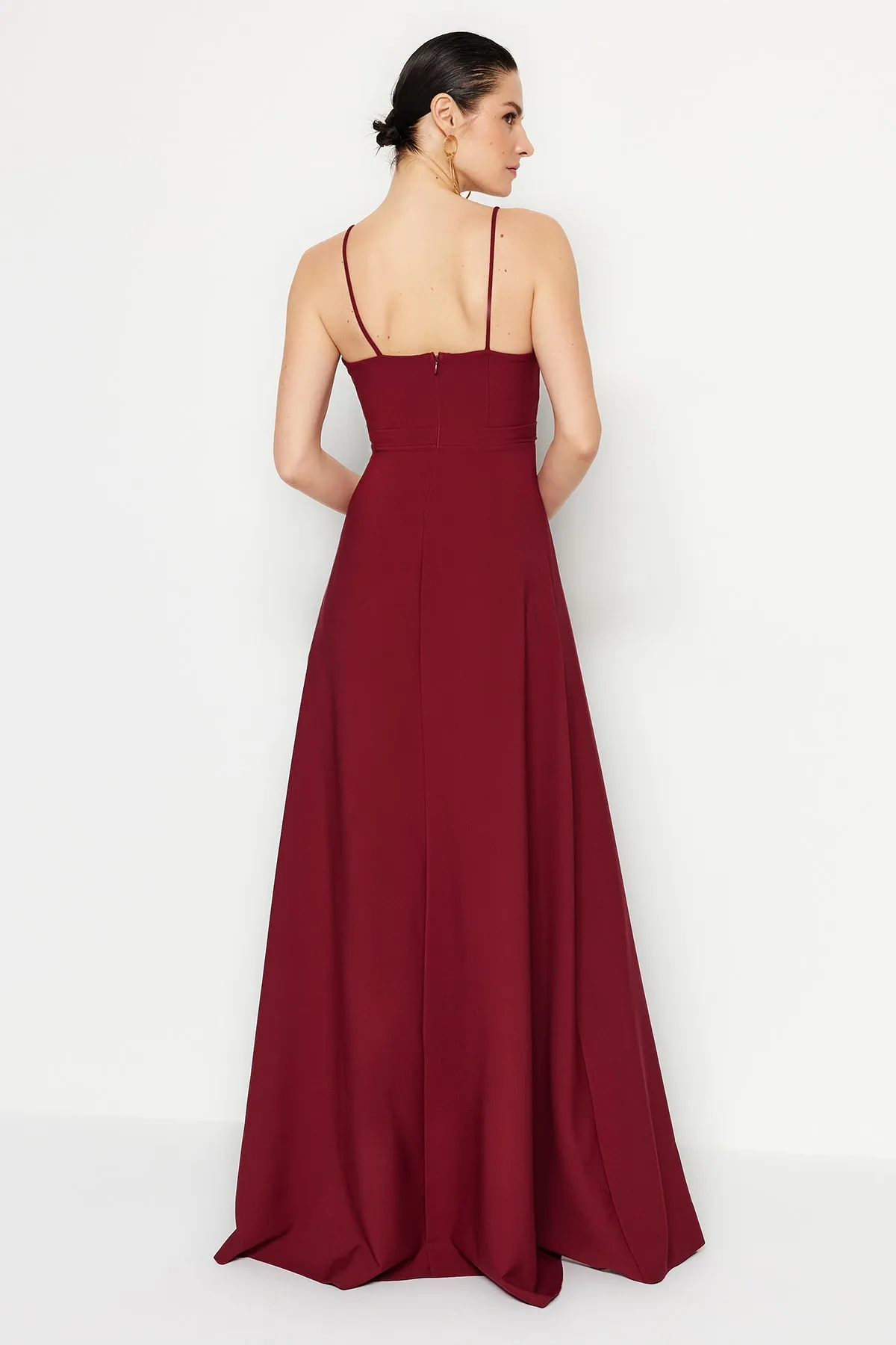 Trendyol Collection  Pflaumenfarbenes, gewebtes, langes Abendkleid TPRSS19FZ0511