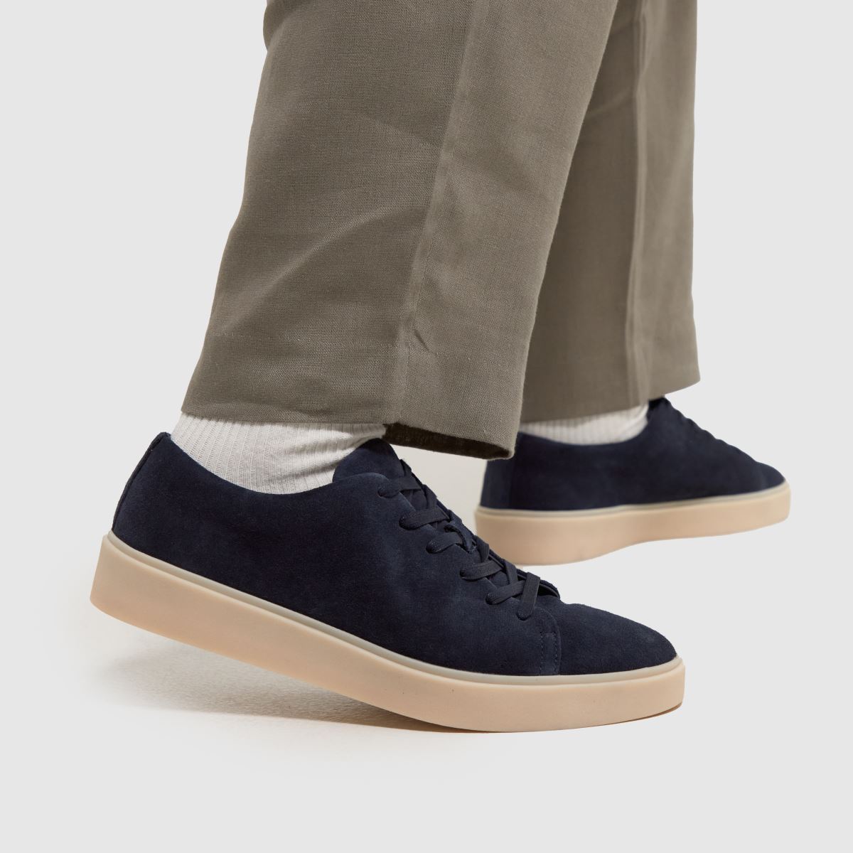 Schuh Wiley edzőcipők sötétkékben