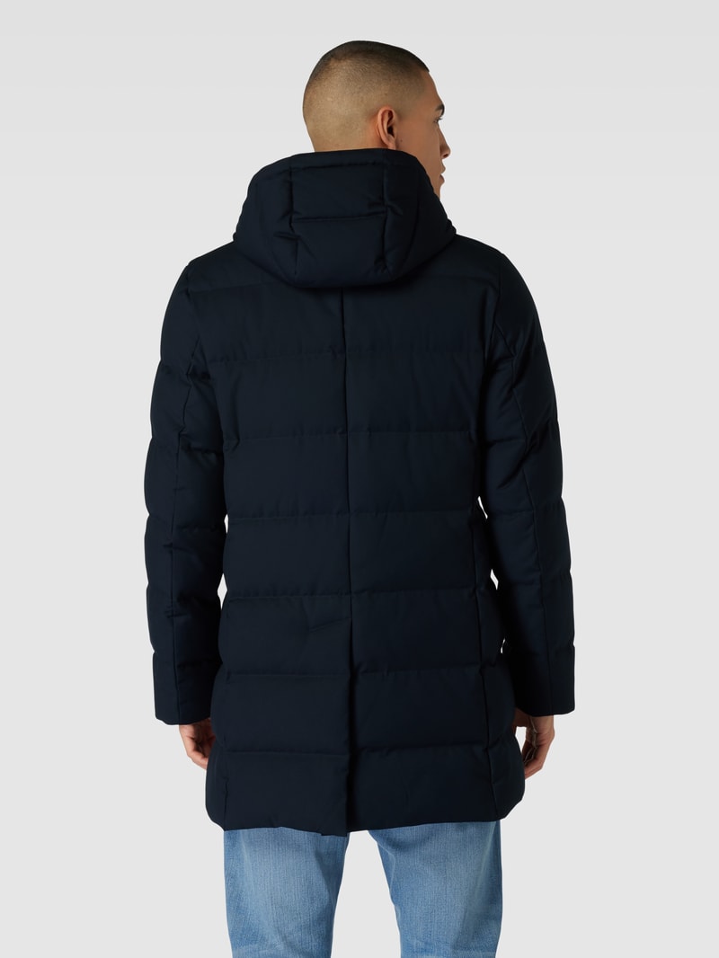 Steppmantel mit Kapuze in marineblau