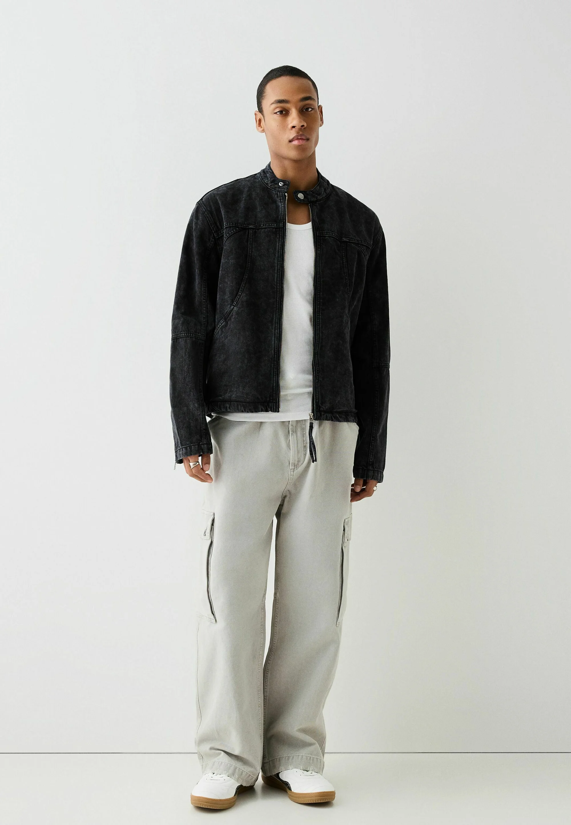 Bershka ACID WASH - Chaqueta vaquera