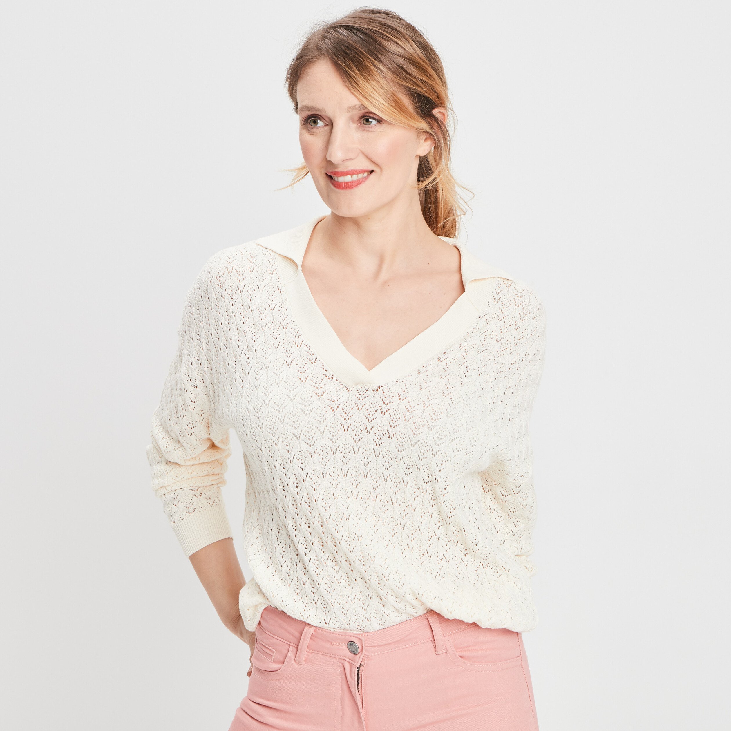 Pull avec col en V à revers creme femme | La Halle