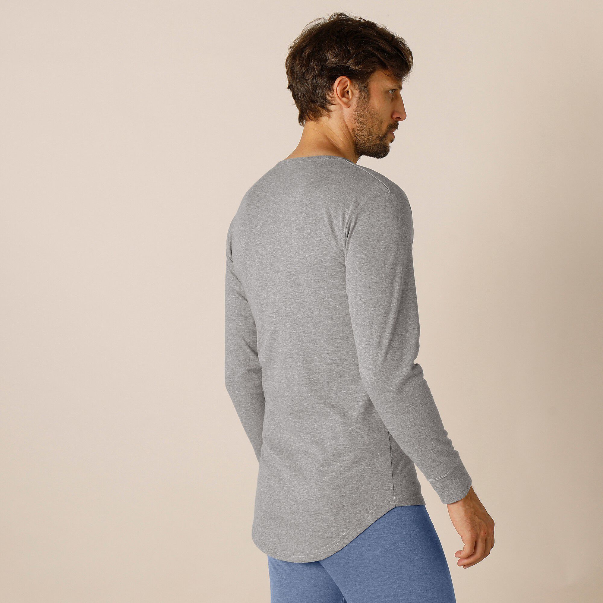 Tee-shirt sous-vêtement homme col rond manches longues dos long polyester