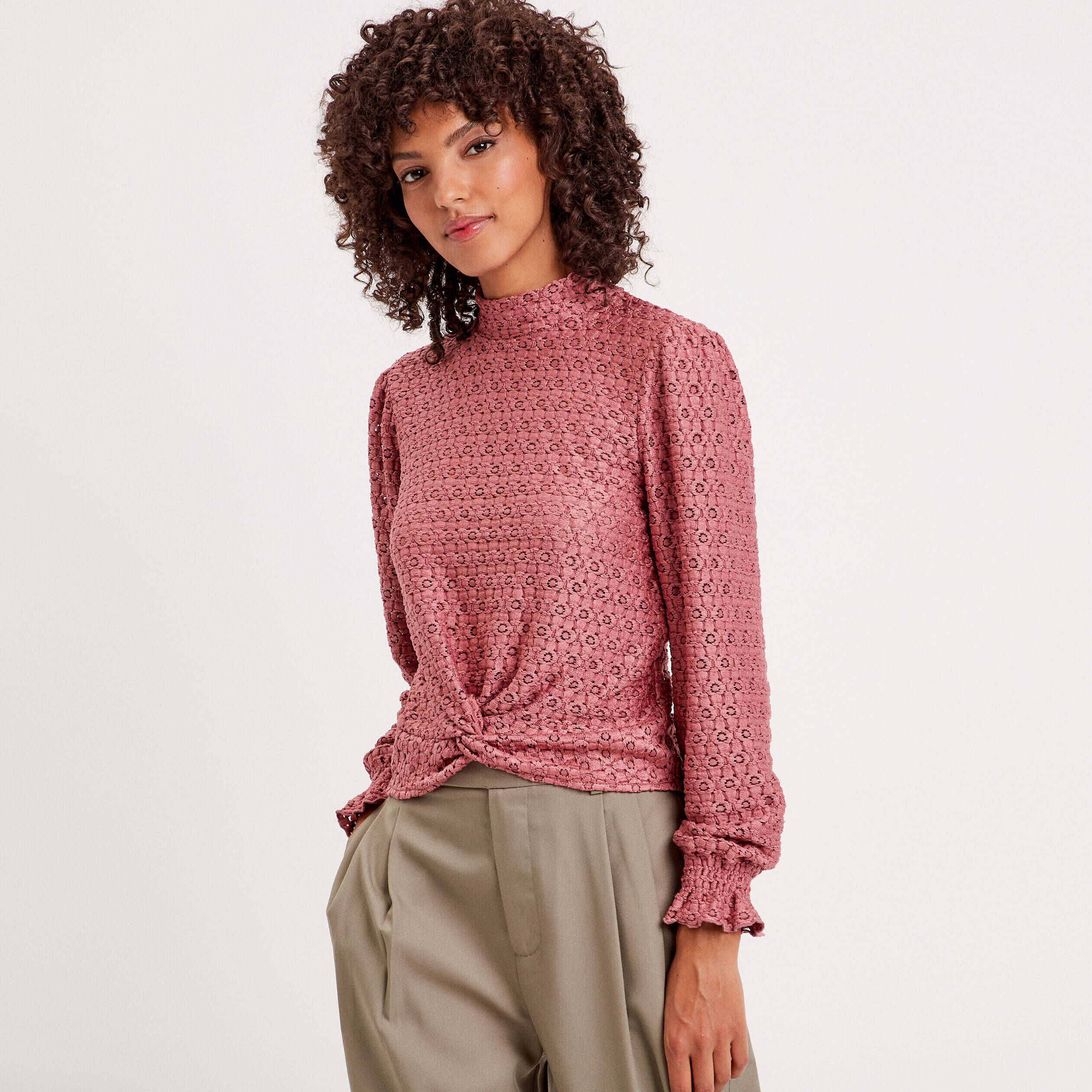Blouse dentelle col montant rose femme | Cache Cache