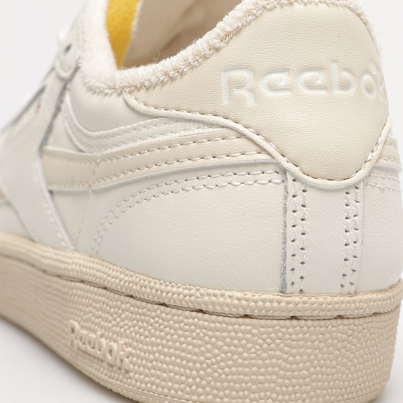 REEBOK CLUB C REVENGE VINTAGE Kremowy