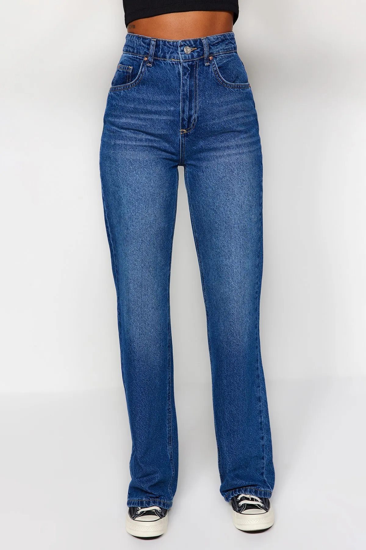 Trendyol Collection  Blaue Jeans mit hoher Taille und weitem Bein TWOAW24JE00073