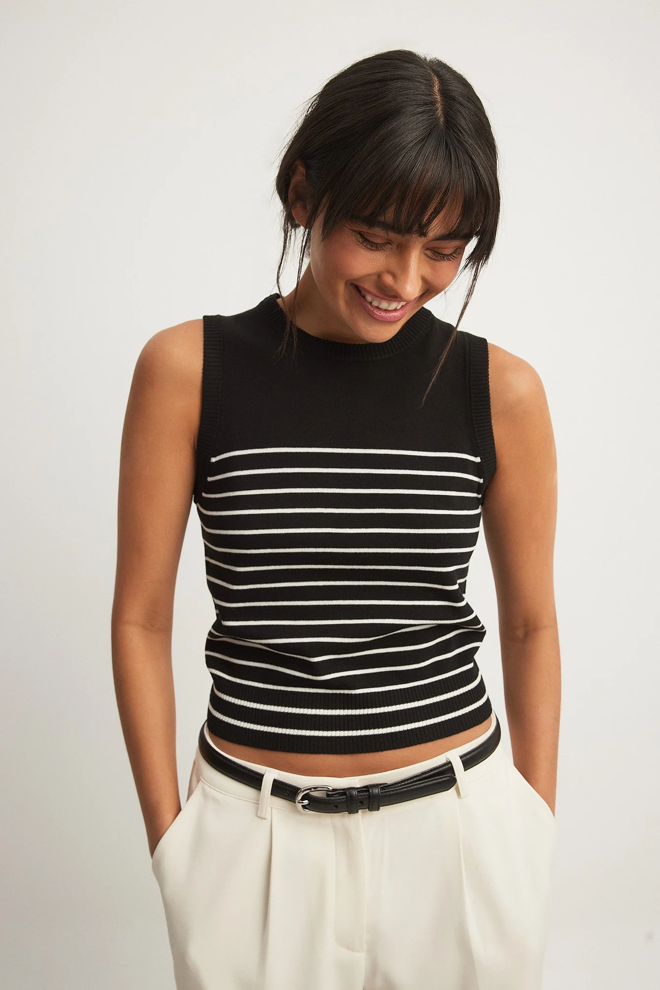Ärmelloses gestreiftes Stricktop