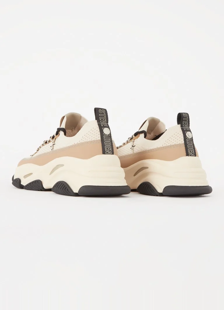 Pantofi de baschet Steve Madden Playmaker cu față din plasă.
