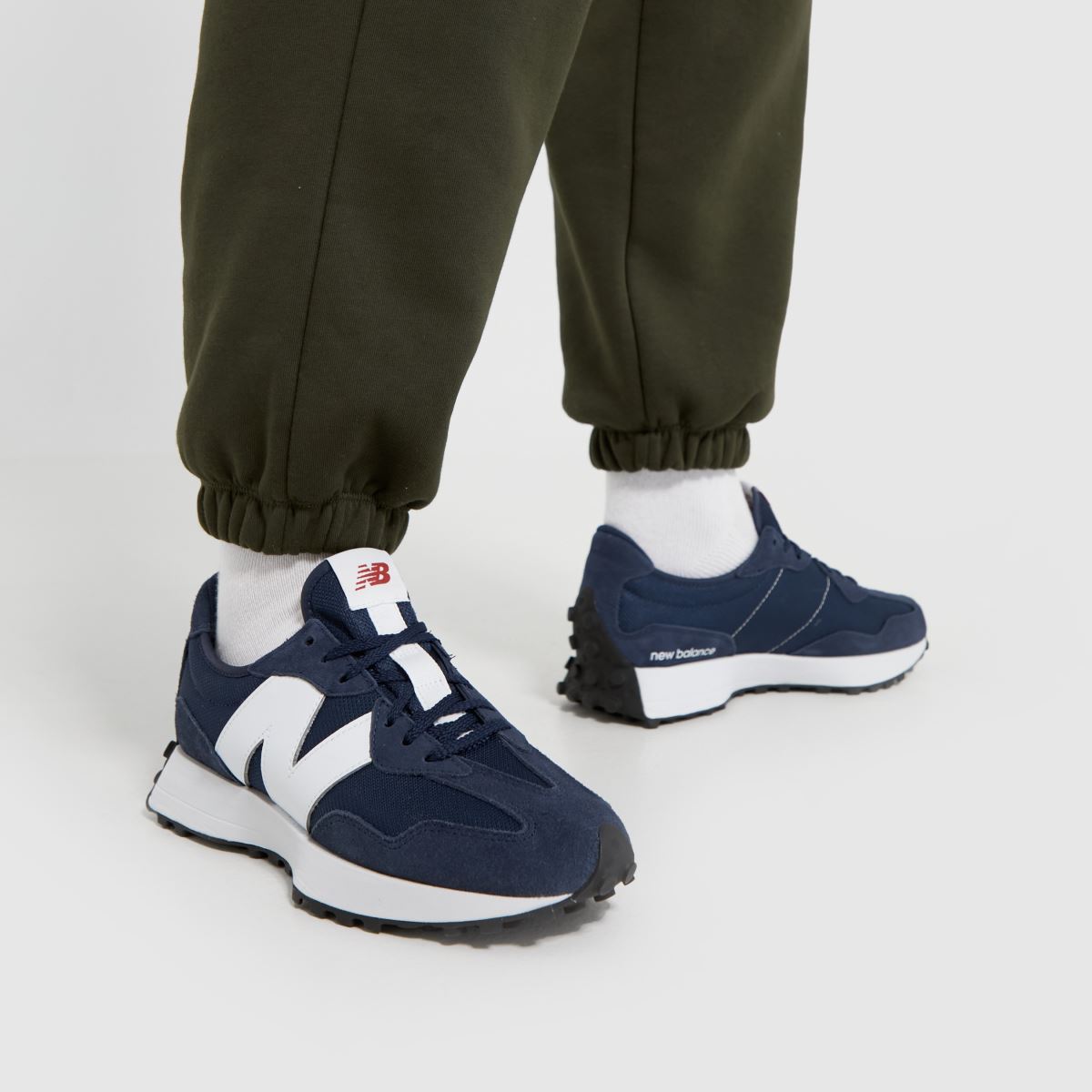 New Balance 327 sportcipő sötétkék és fehér színben