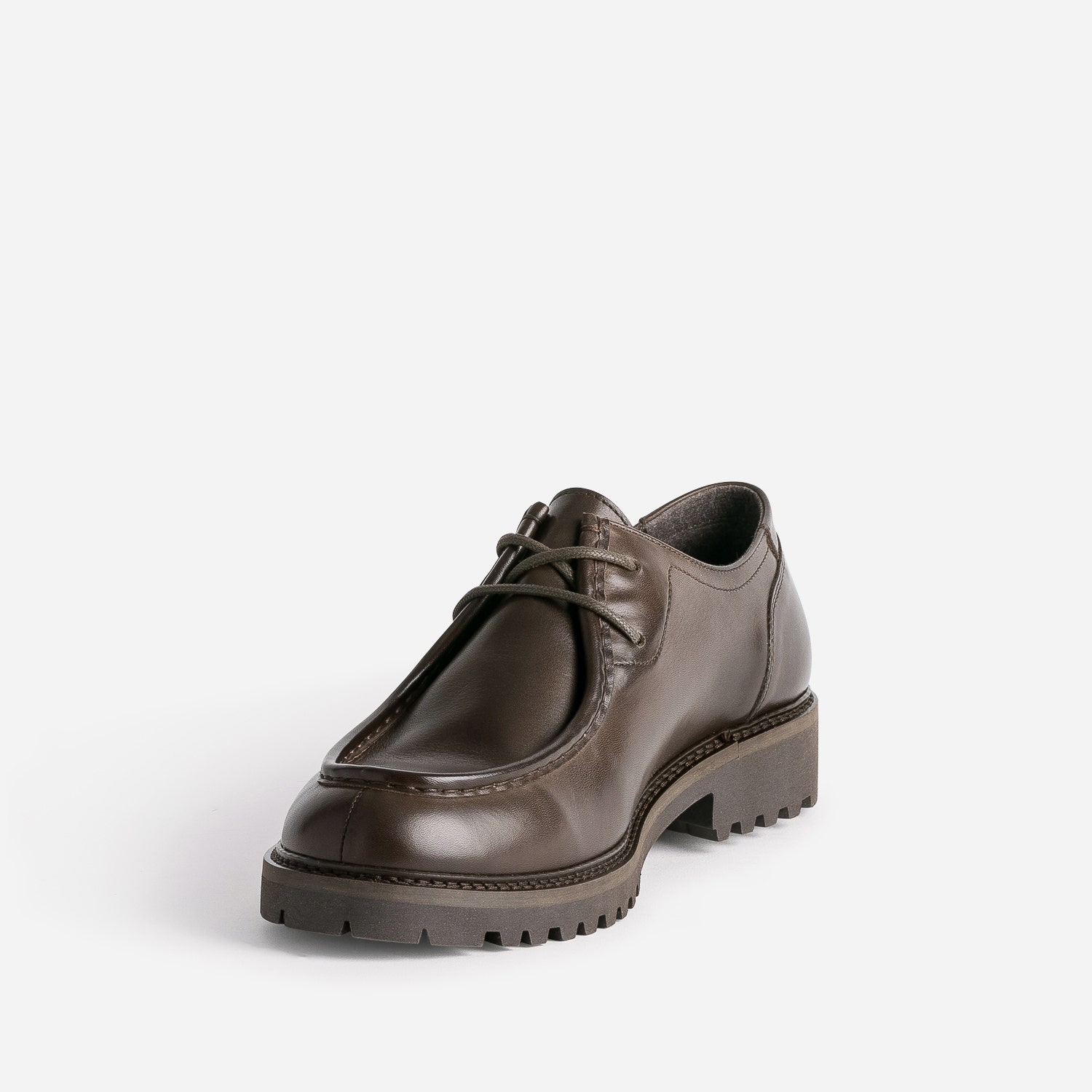 Derby marron en cuir à semelle crantée