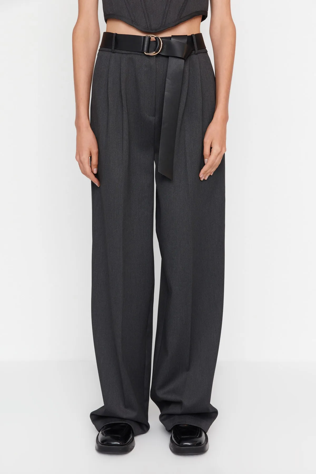 Trendyol Collection  Anthrazitfarbene Webhose TPRAW23PL00016
