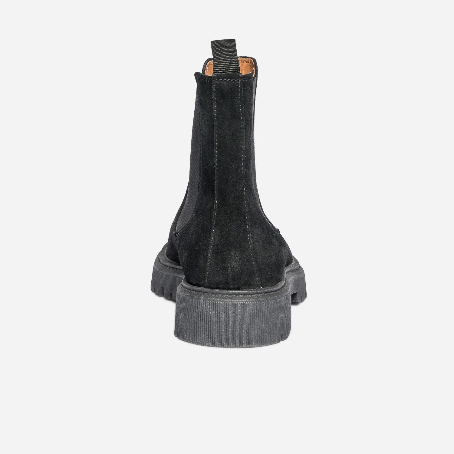 Chelsea boots noir en cuir velours à semelle crantée