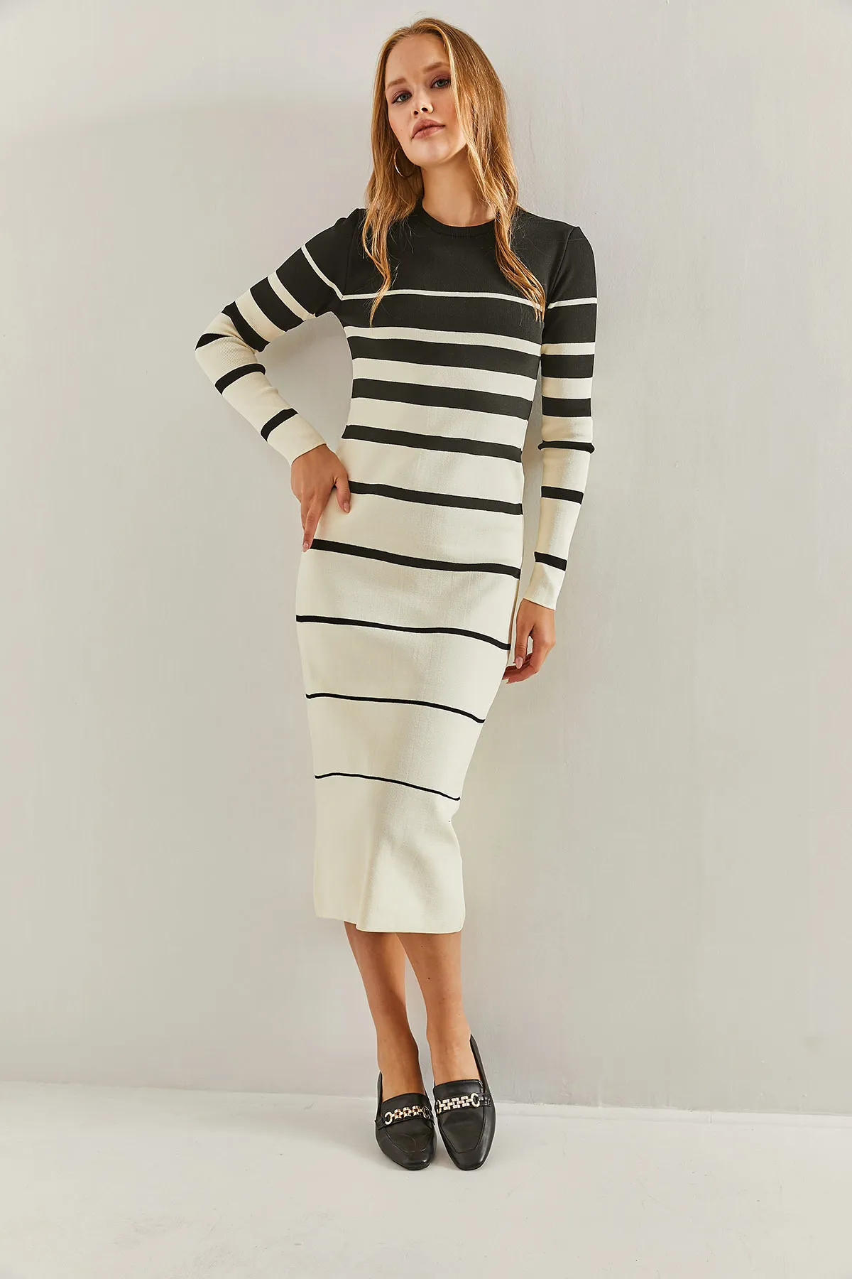 Bianco Lucci  Gestreiftes langes Strickkleid für Damen