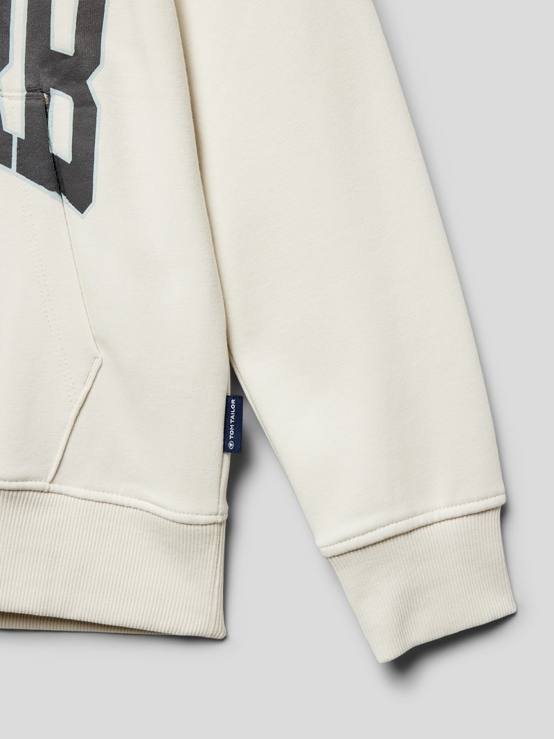 Hoodie mit Känguru-Tasche in ecru