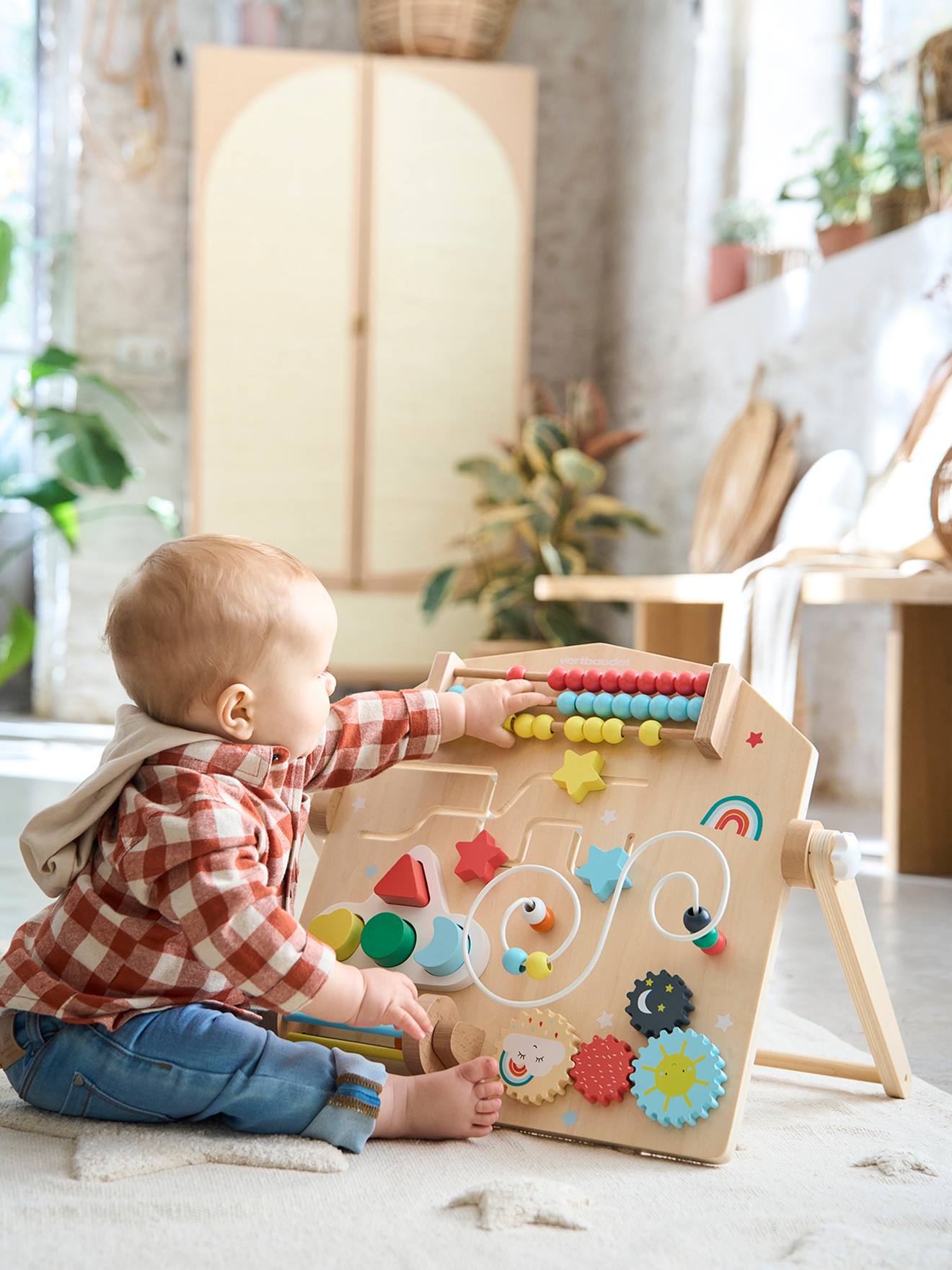 Planche d'activités verticale en bois FSC® multicolore