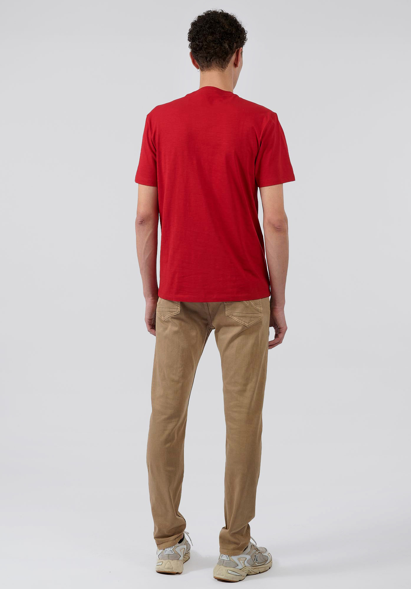 BAZZI  T-shirt rouge Homme en 100% coton bio