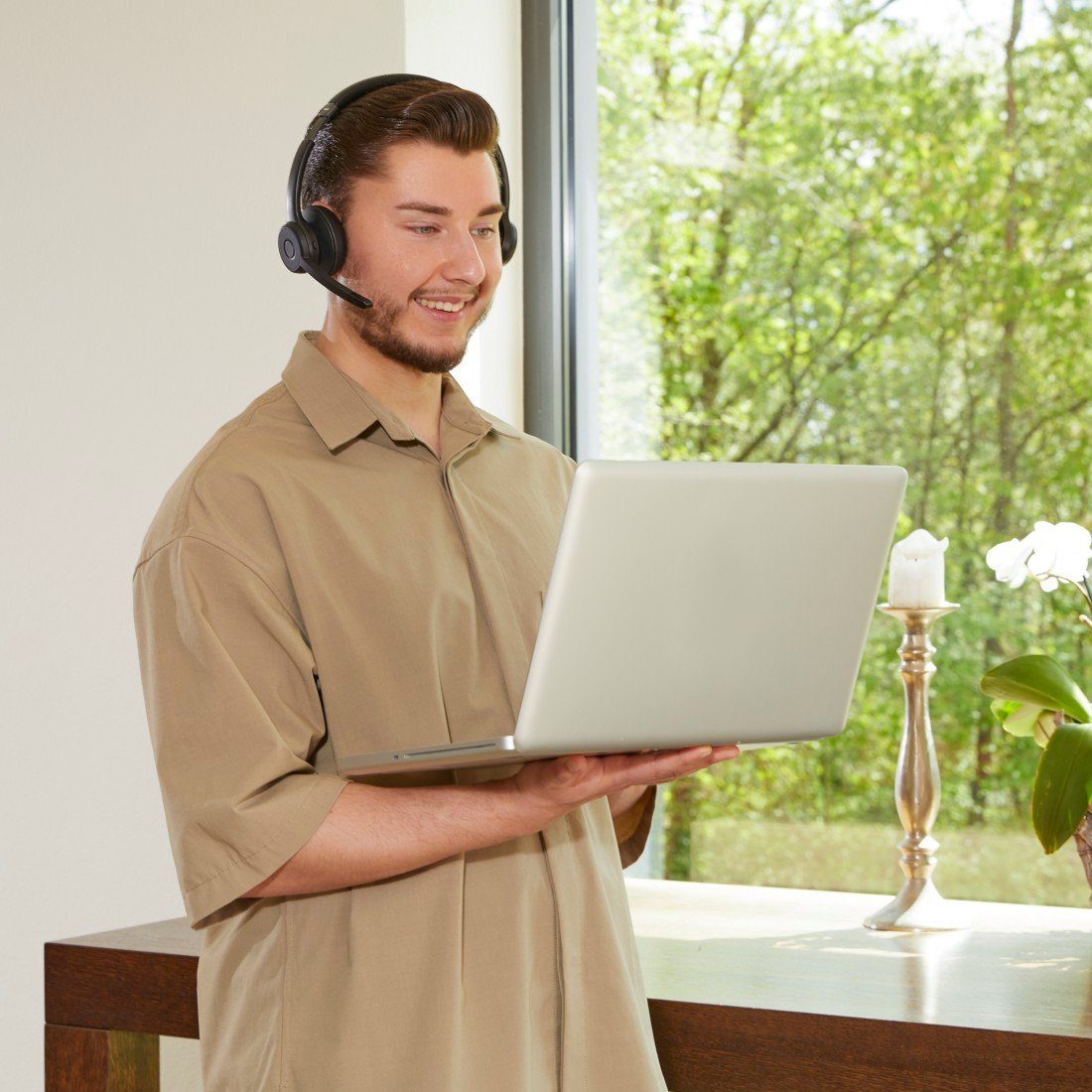 Hama Bluetooth Headset (mit Mikrofon, kabellos, On Ear, für PC, Handy) PC-Headset (Freisprechfunktion, Stummschaltung)