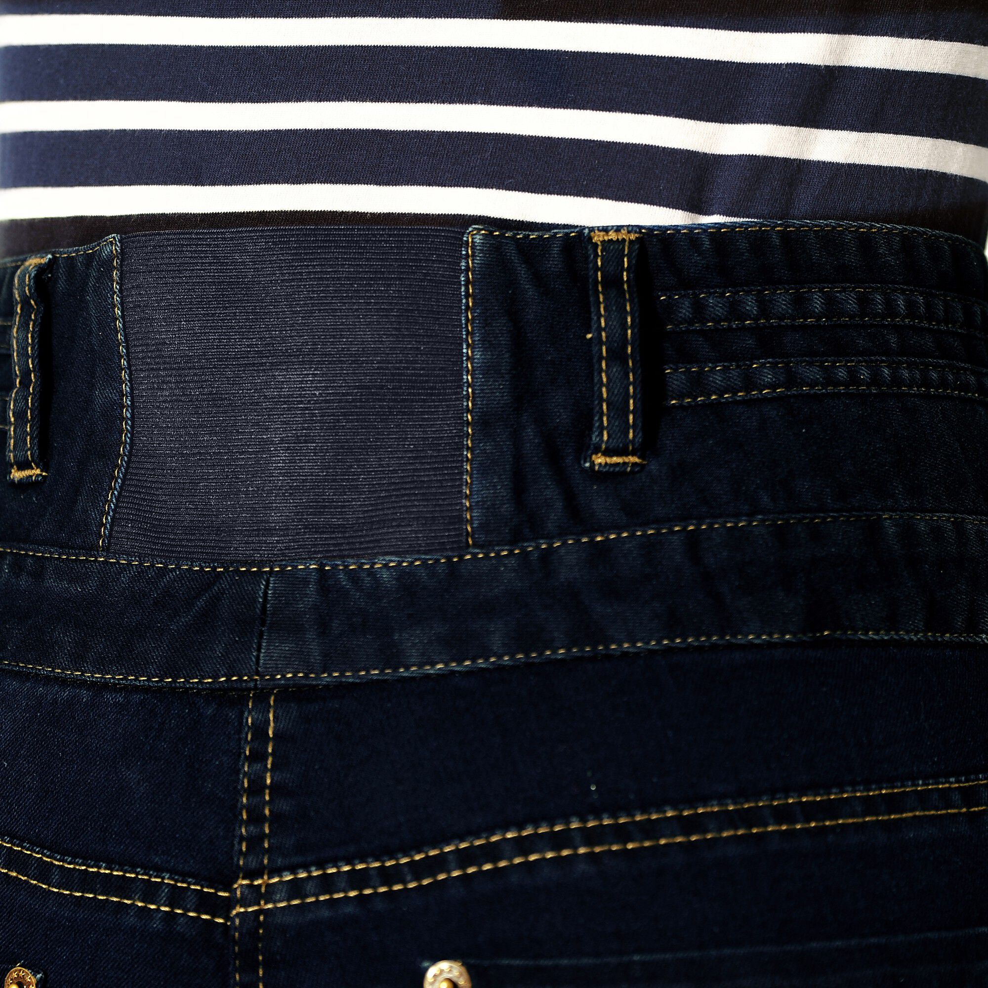 Jean taille haute coupe bootcut entrej. 78 cm