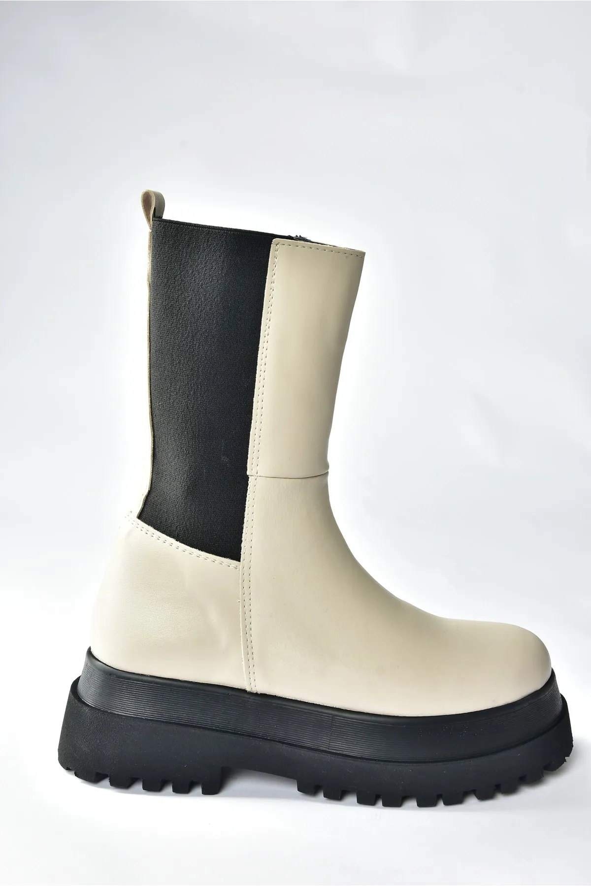 Fox Shoes  Beige Damenstiefel mit dicken Sohlen J267063109