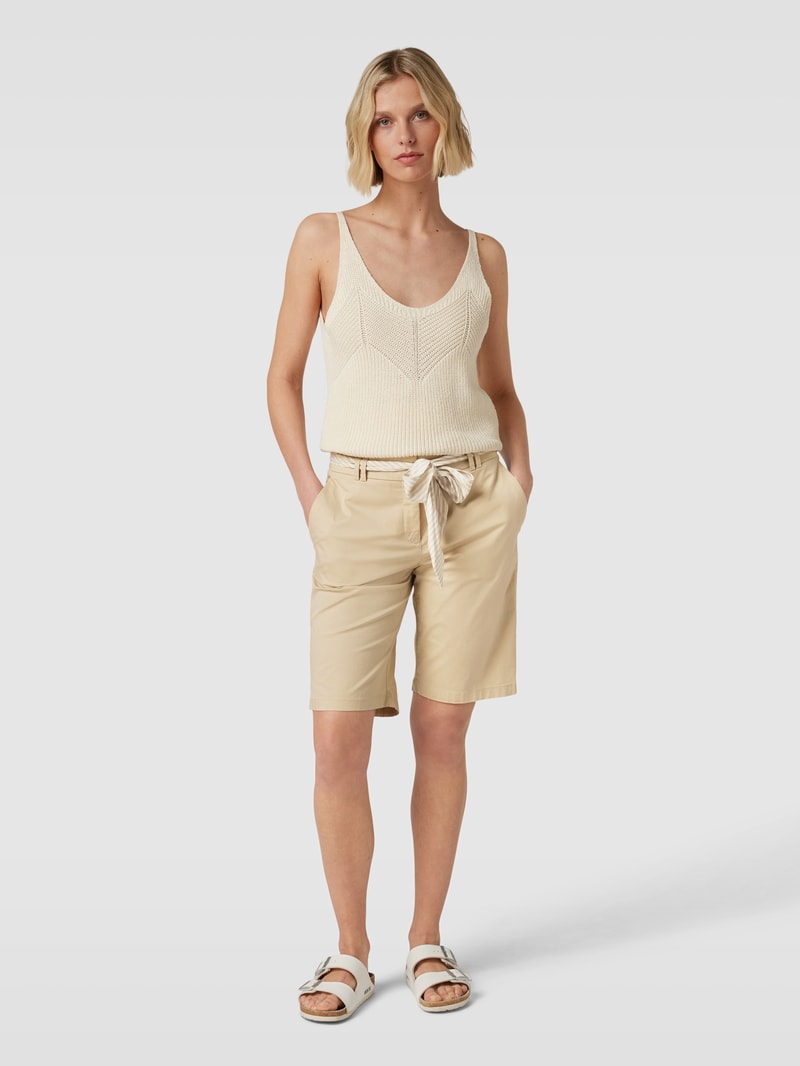 Bermudas mit Stoffgürtel in beige