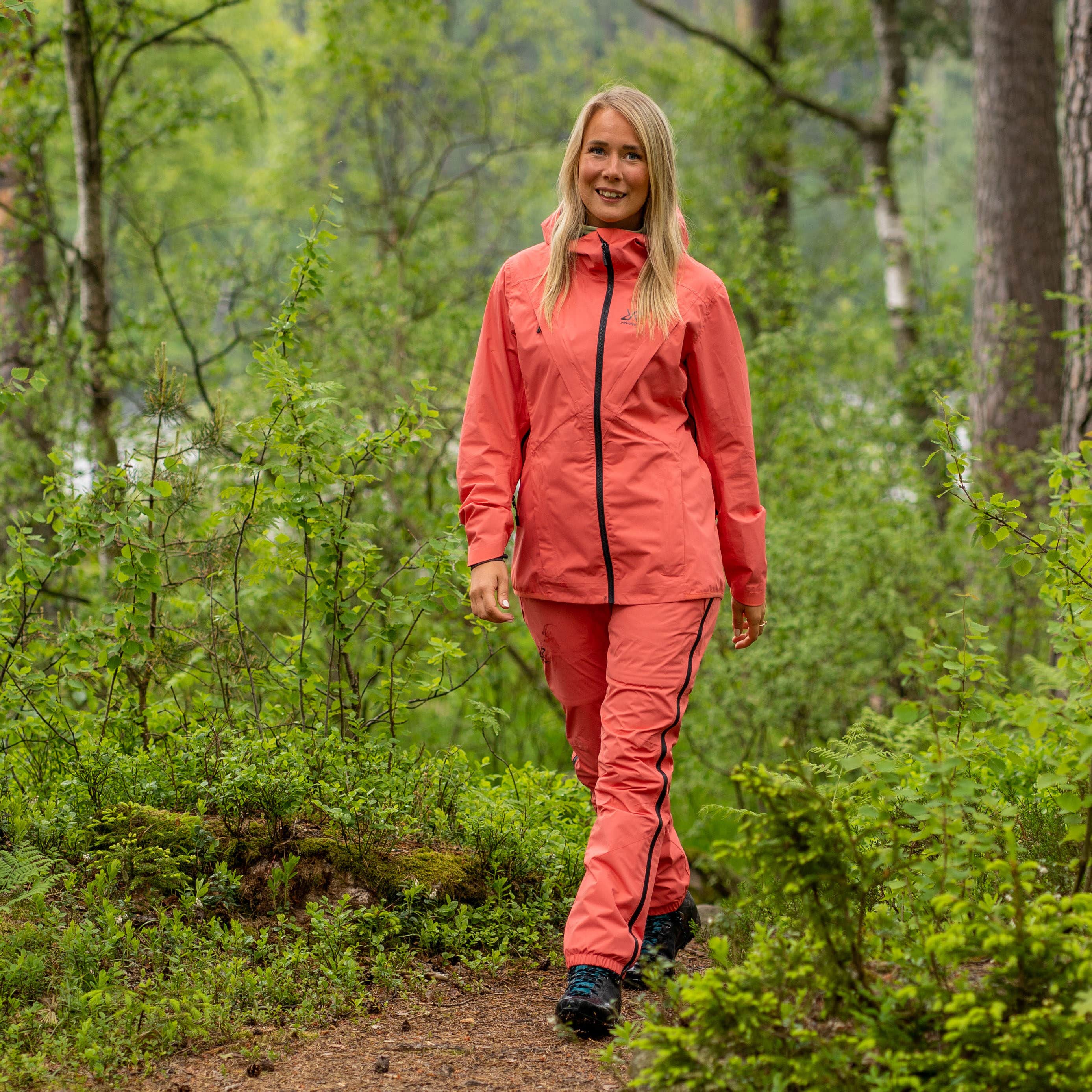 Typhoon Jacket Femme Ruby