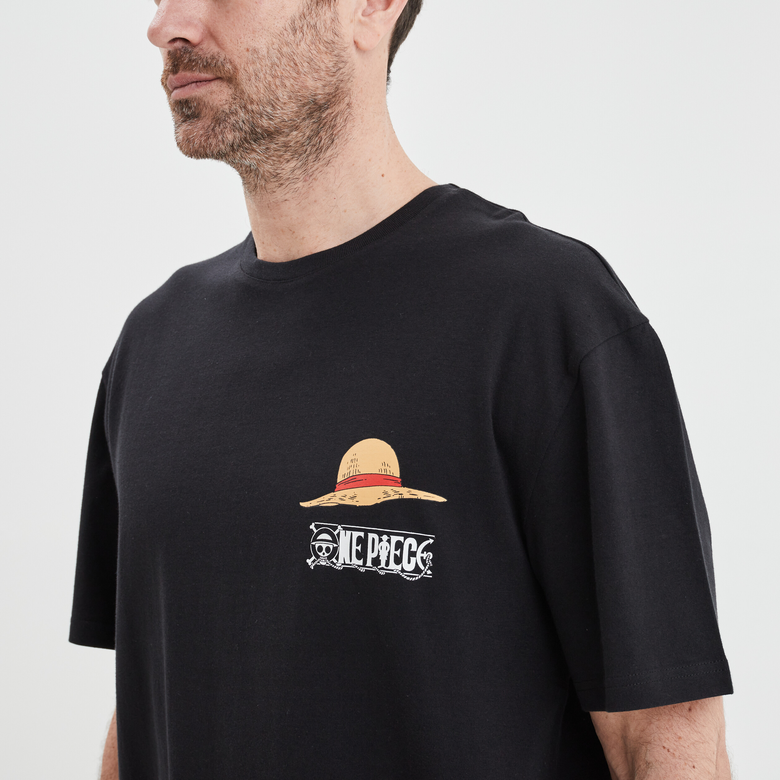 T-shirt manches courtes One Piece noir homme | La Halle