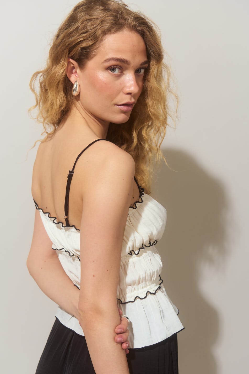 Contrast satin singlet