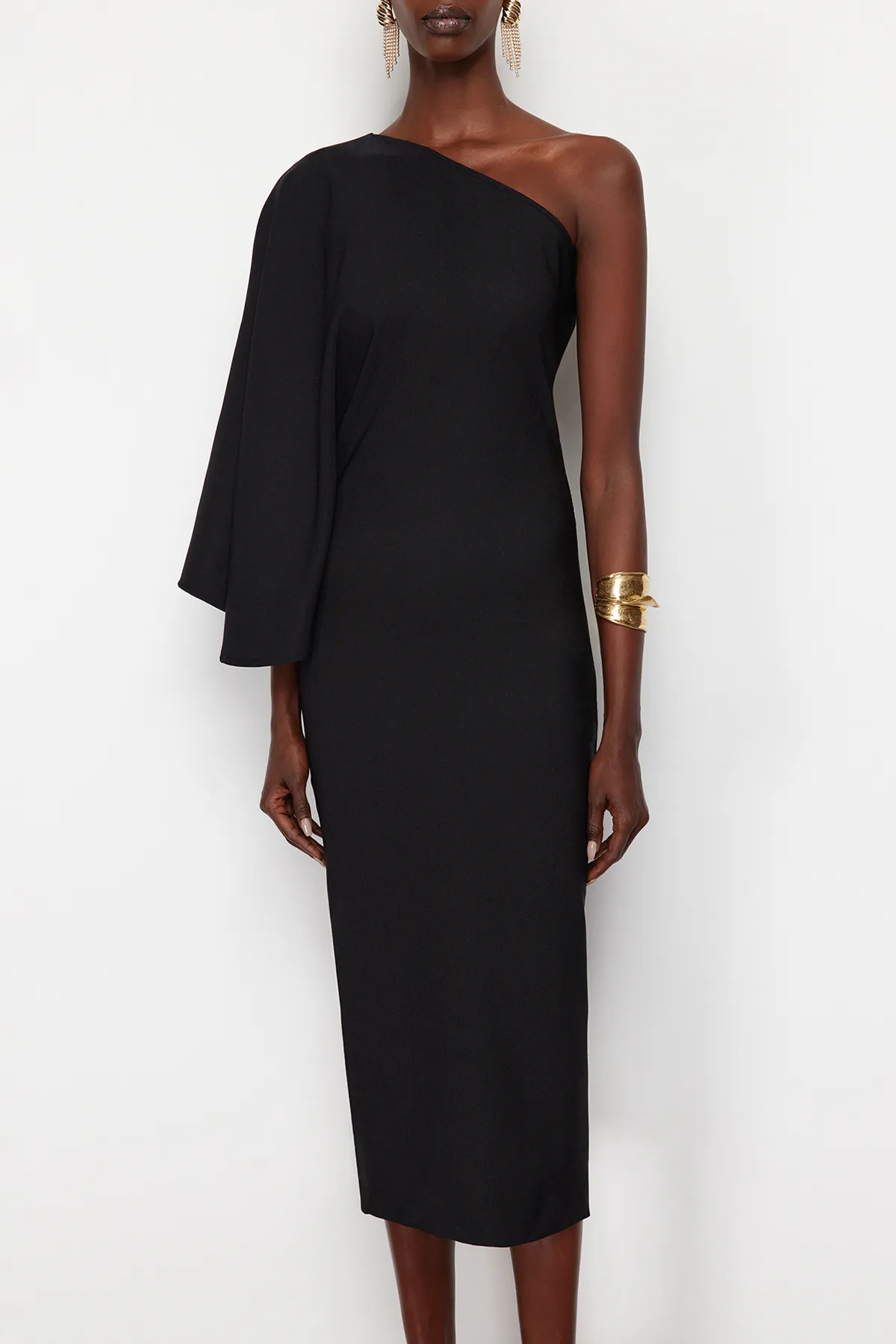Trendyol Collection  Schwarzes einärmliges Kleid mit asymmetrischem Kragen TPRSS24EL00056