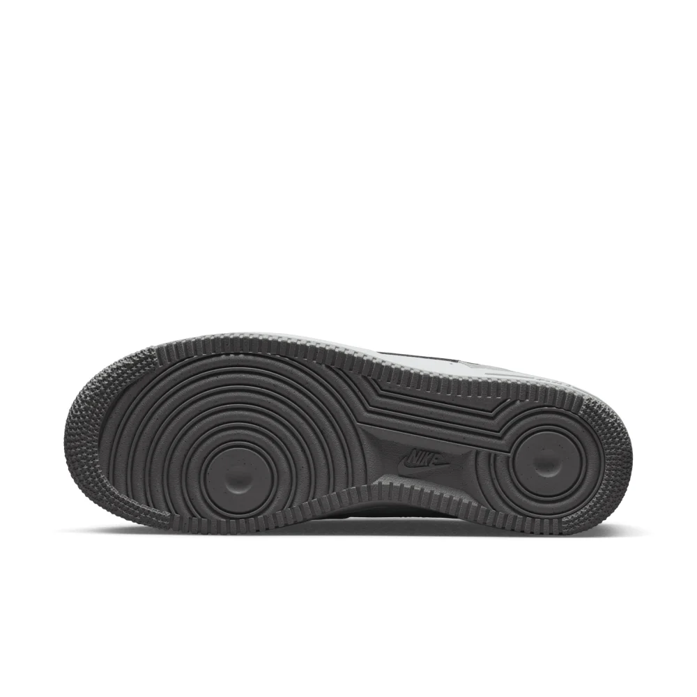 Nike Air Force 1 07 Low FD9748-001 / grau