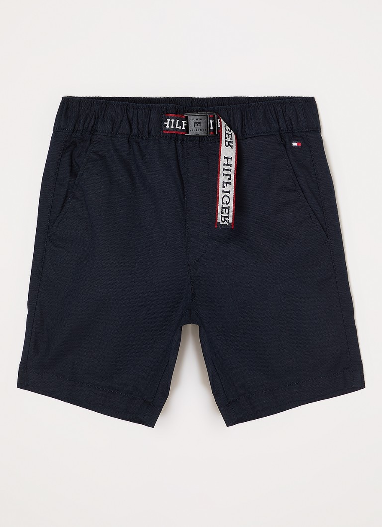 Pantaloni scurți chino cu croială dreaptă și buzunare laterale de la Tommy Hilfiger