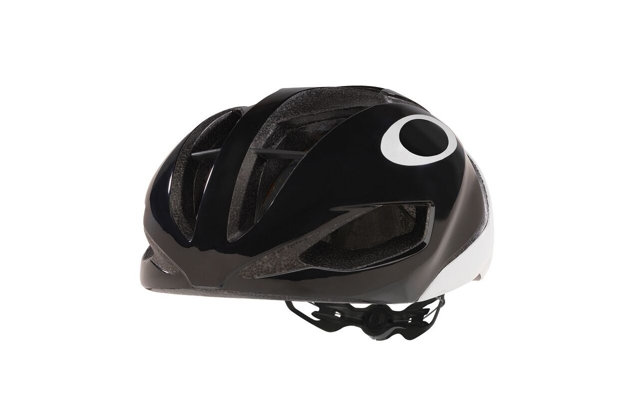 Oakley ARO5